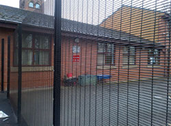 metal mesh fencing